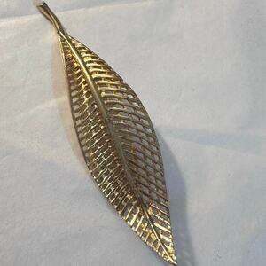 Vintage Corocraft signed gold-tone Filigree leaf brooch w/open veins design